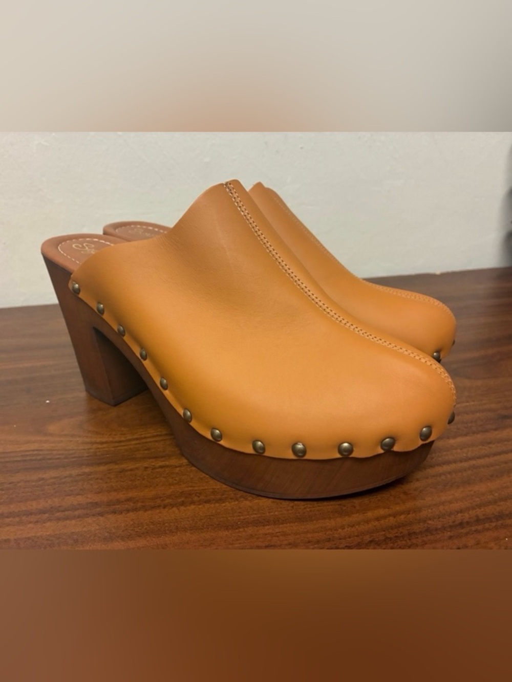 Seychelles GO ALL OUT Tan Leather Clogs 10